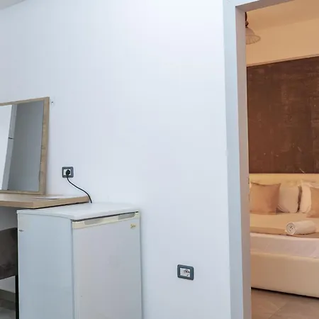 Hotel Grace Corner 3*